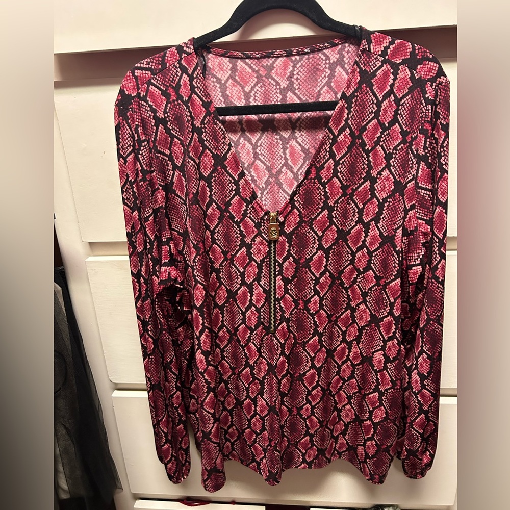 Micheal Kors  top Red and Black